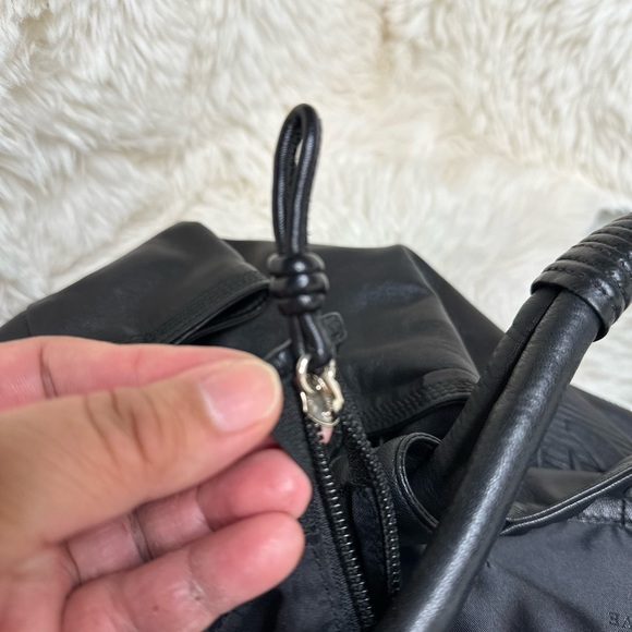 Loewe Nappa Aire Shoulder Bag - Picture 5 of 14